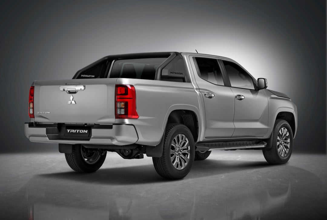 GLS 2WD AT
Bolder and Tougher Look